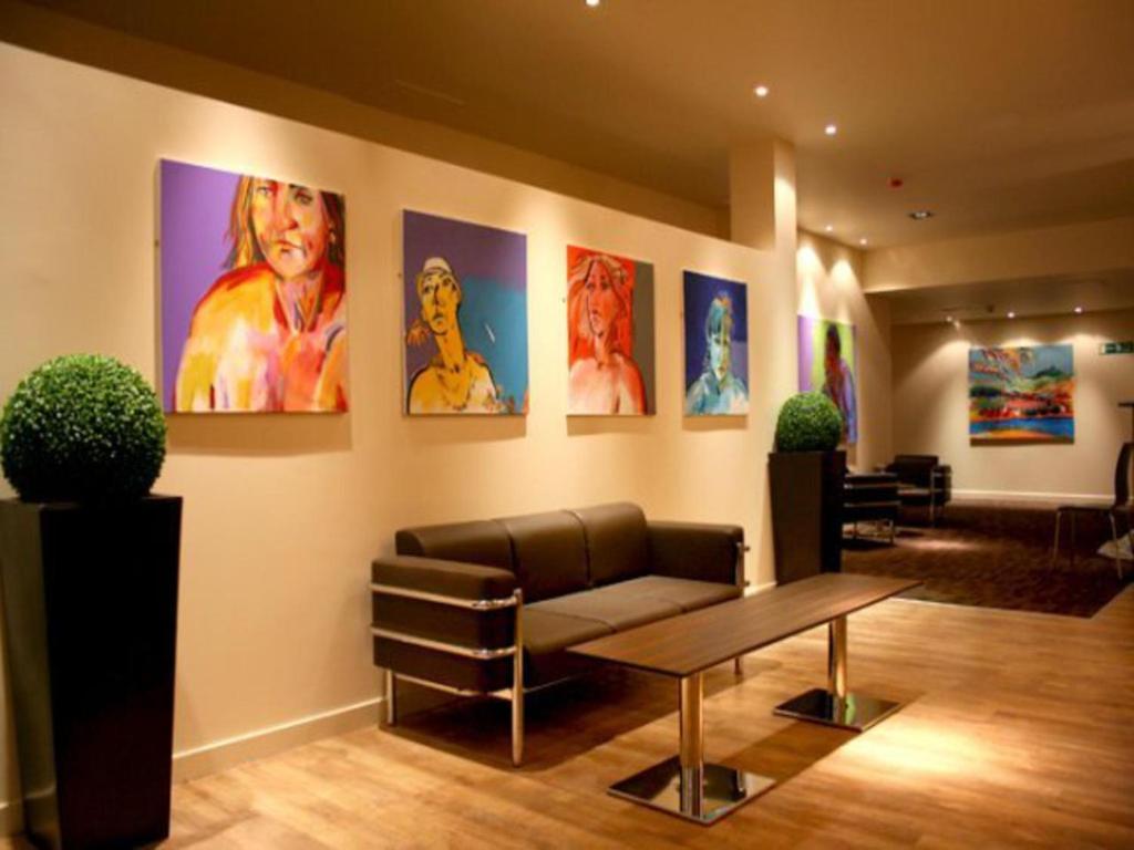 Micasa Aparthotel Aberdeen Quarto foto